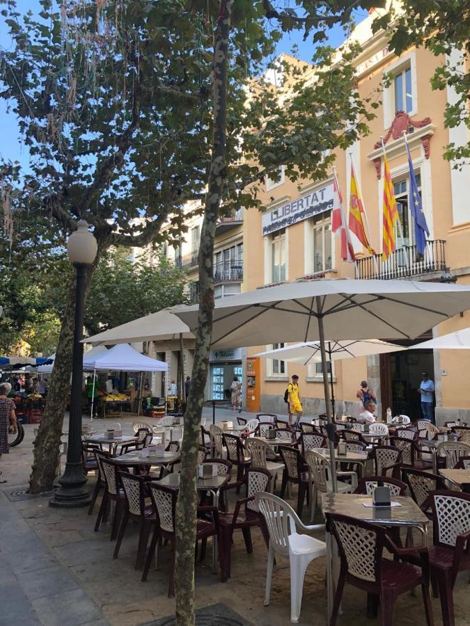 2 Bedroom Large Modern Apartment In Blanes Old Town 50M From The Beach! Bagian luar foto