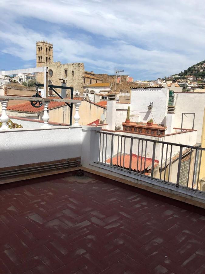 2 Bedroom Large Modern Apartment In Blanes Old Town 50M From The Beach! Bagian luar foto