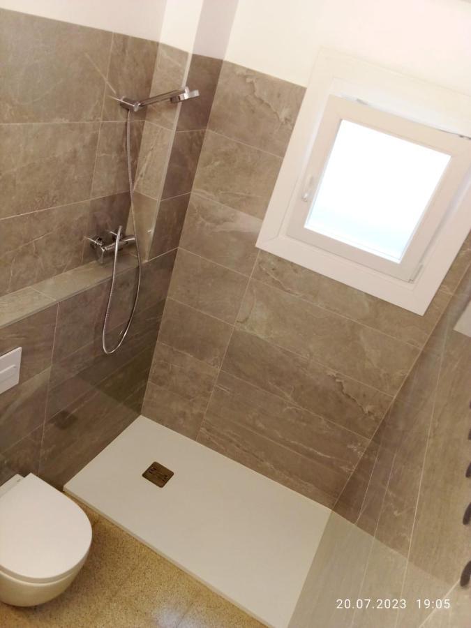 2 Bedroom Large Modern Apartment In Blanes Old Town 50M From The Beach! Bagian luar foto